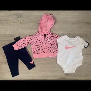 Nike 3 piece set - Infant girl size 3m